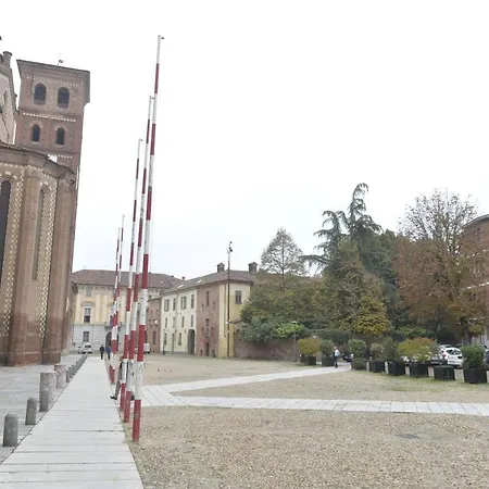 Casa Della Cattedrale * Asti